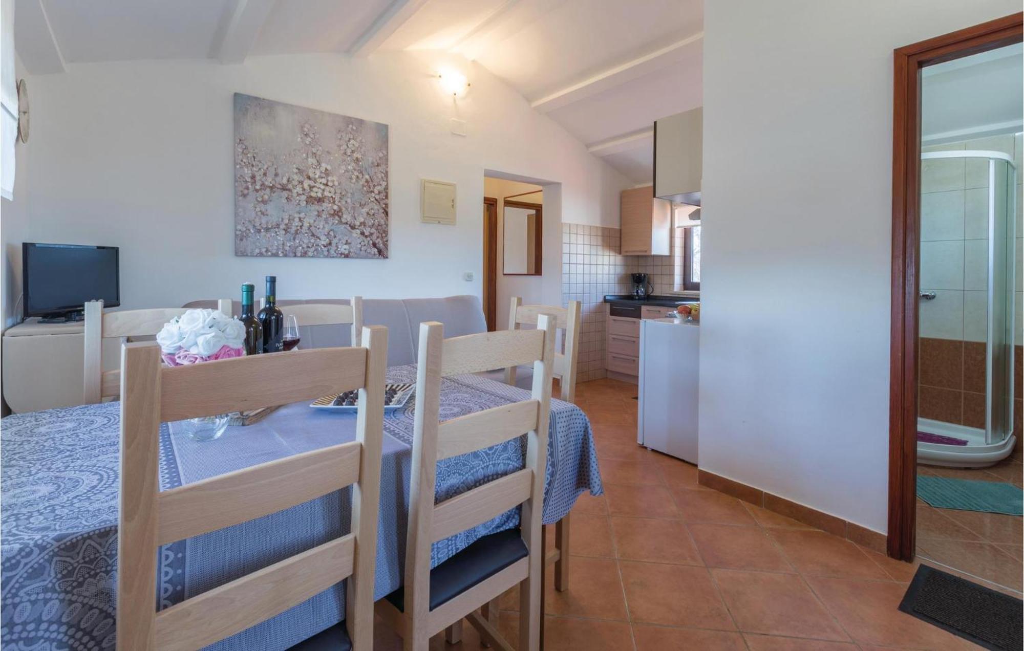 Amazing Apartment In Pazin With Wifi Katun Lindarski Ngoại thất bức ảnh